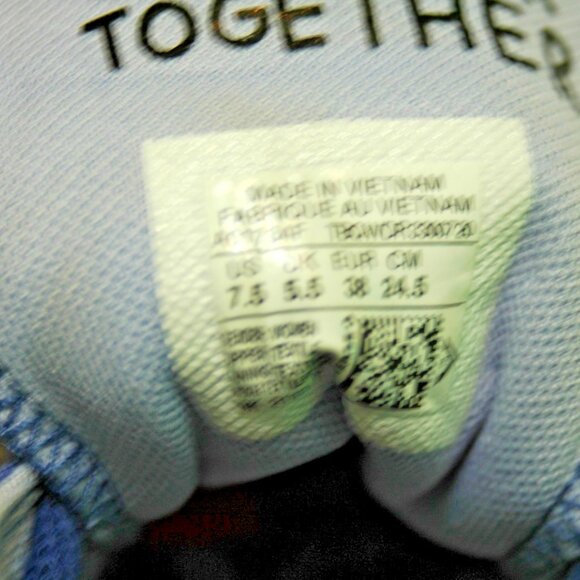 Converse All Stars Sneakers Womens 7.5 Chuck Taylor - Picture 3 of 13